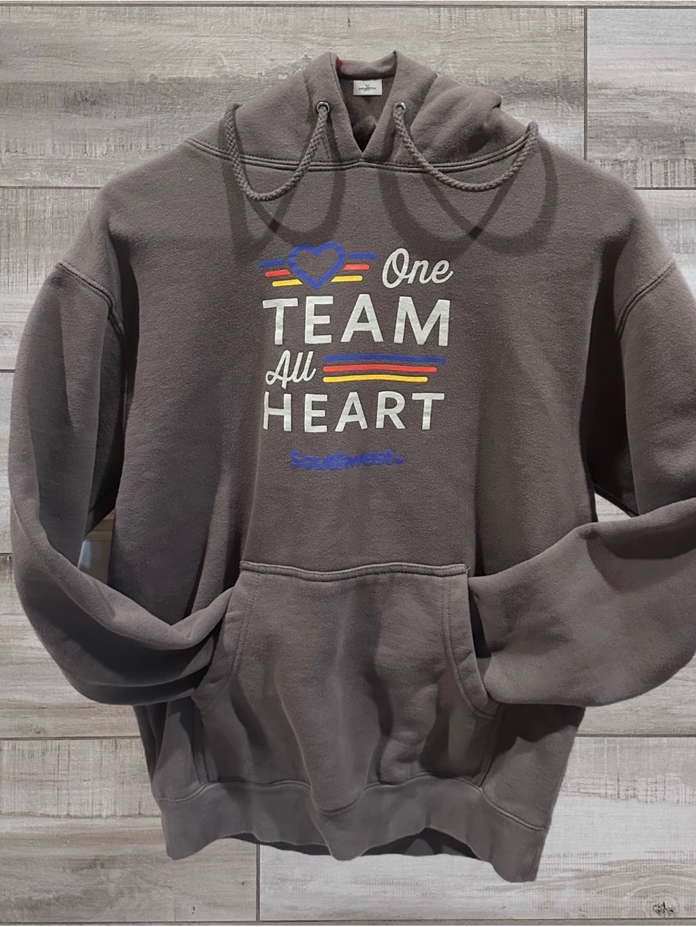 Southwest Airlines “One Team All Heart” Gray Pullover Hoodie